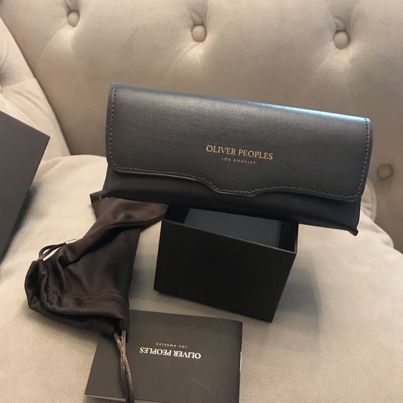 Oliver’s People sunglasses - Picture 5 of 6